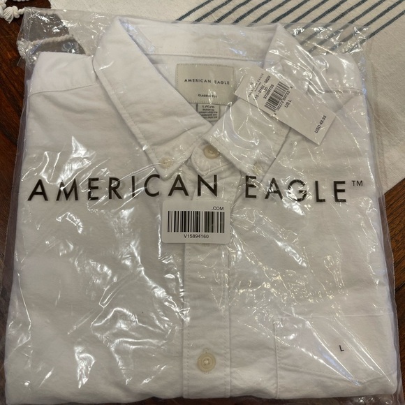 AE Distressed Oxford Button-Up Shirt - Large - Picture 2 of 2